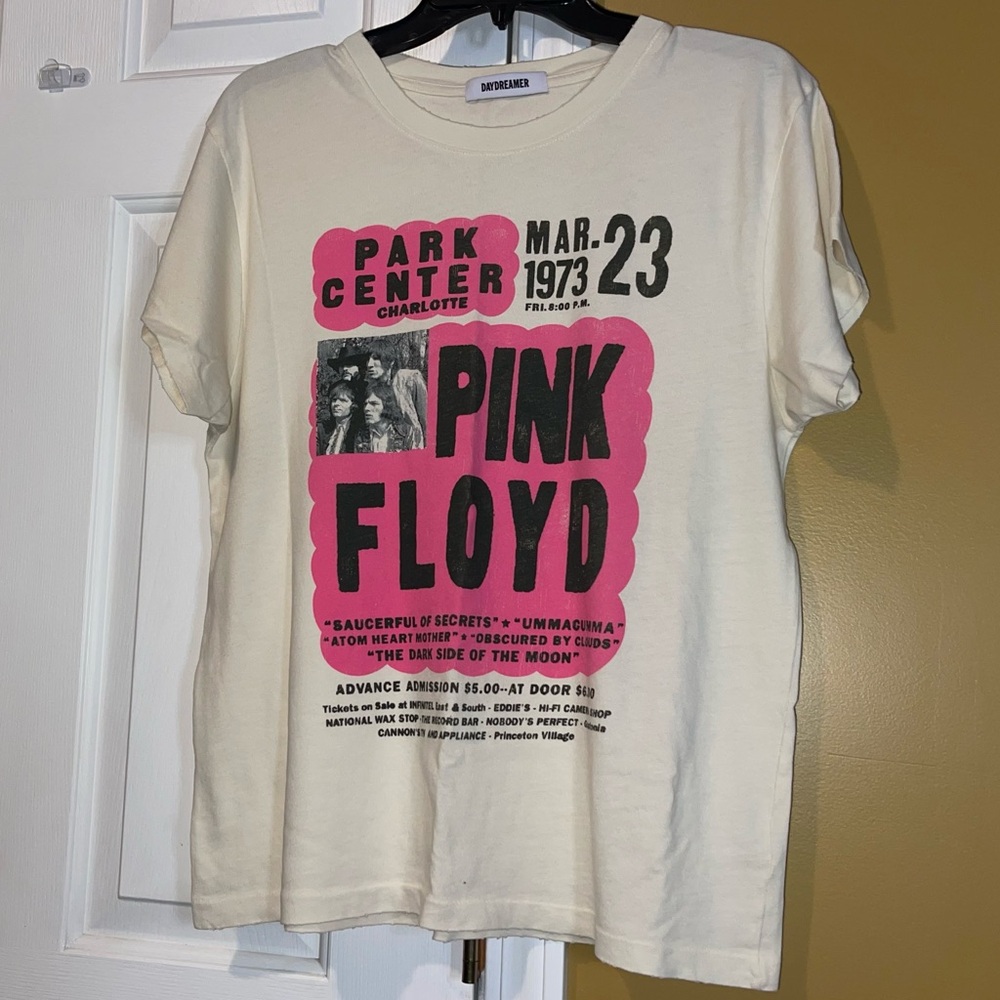 DAYDREAMER Pink Floyd Graphic Tee